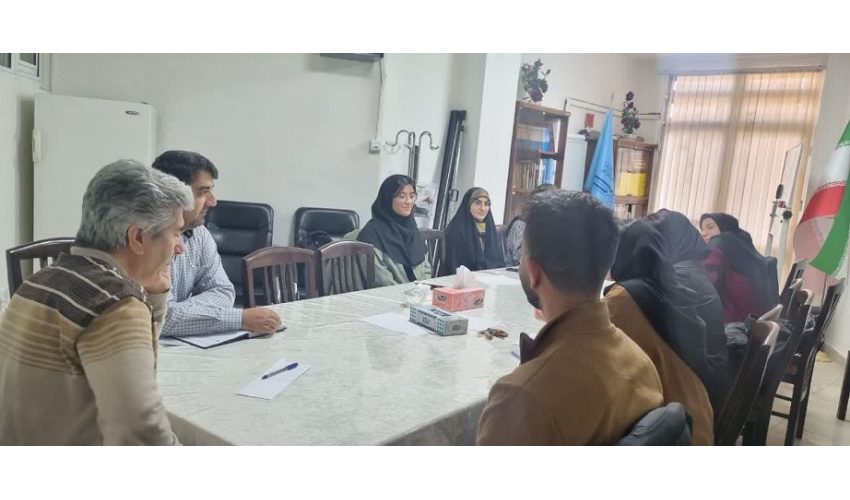جلسه ماهیانه مدیر مرکز مشاوره و سبک زندگی با همیاران سلامت روان